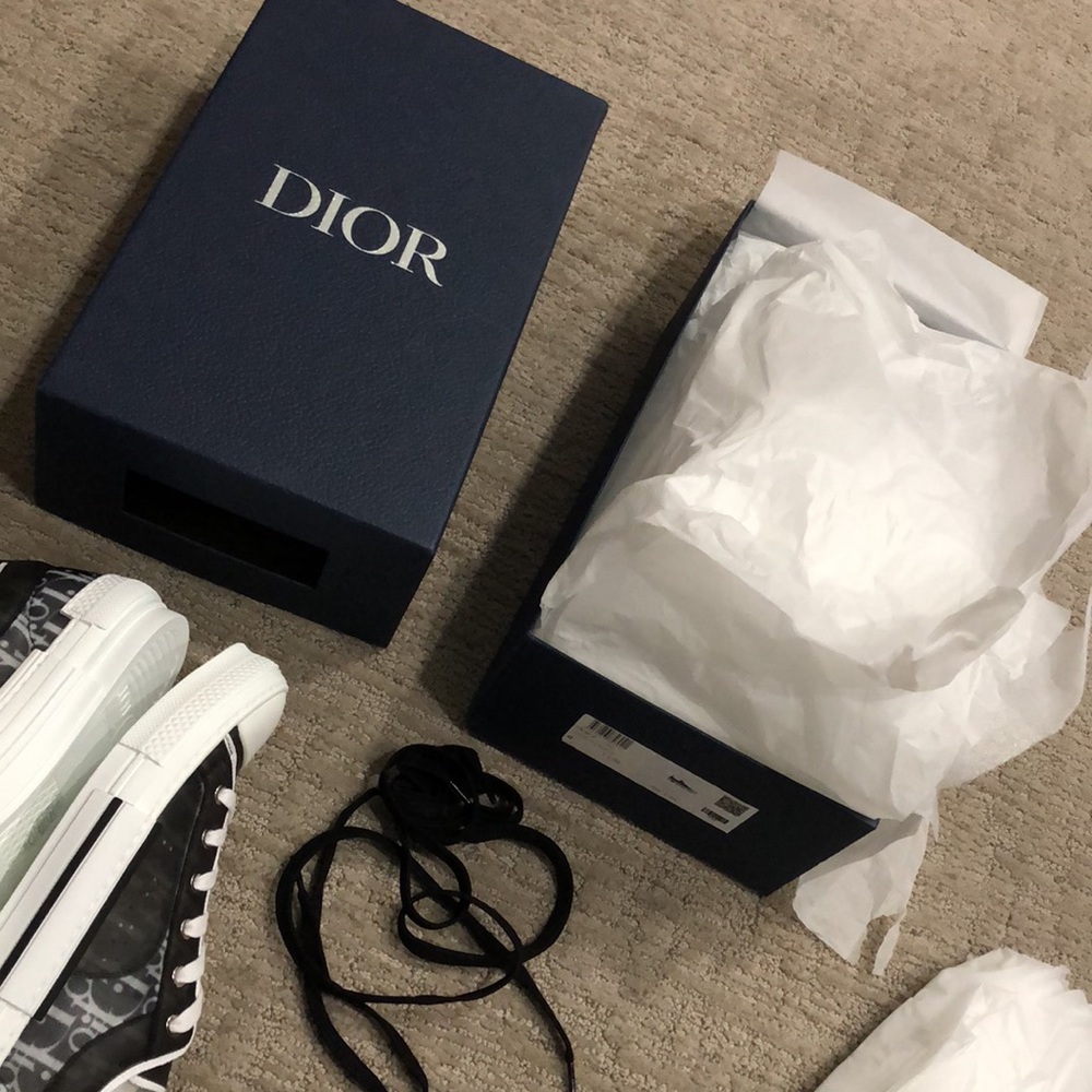 Dior Sneakers - Picture 4 of 5